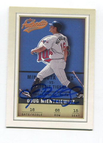 2002 Fleer Authentic Doug Mientkiewicz Signed Card Baseball Autographed Auto #68