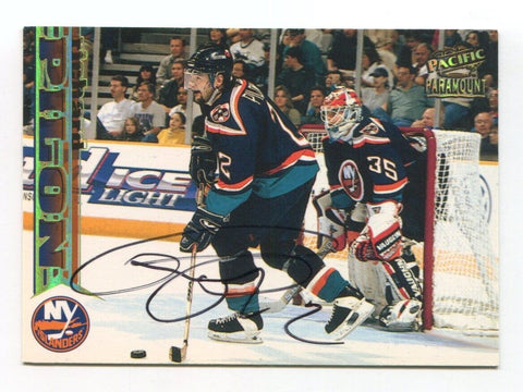 1998 Pacific Richard Pilon Signed Card Hockey NHL Autograph AUTO #146